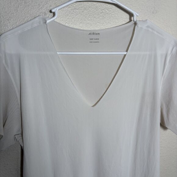 Uniqlo T-Shirt Women's Medium Sheer Airism Short Sleeve Mesh Top Athletic - Picture 3 of 9